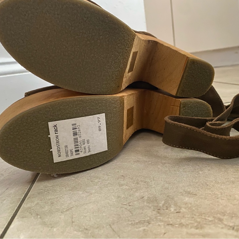 Free People Platforms size 40 - Picture 7 of 7